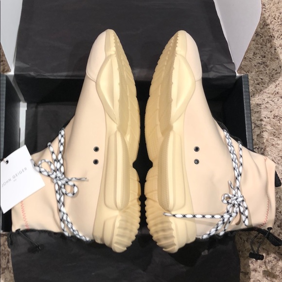 John Geiger 002 Cream/Cream/Red - Picture 7 of 7